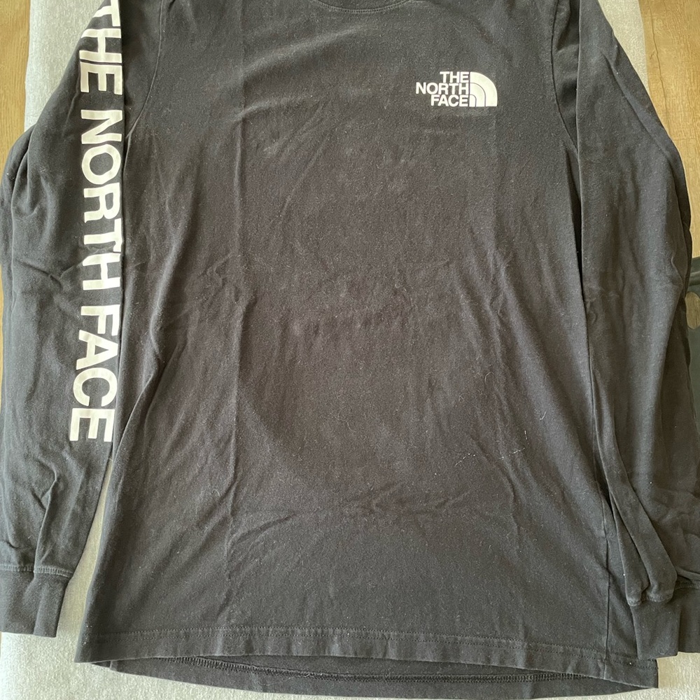 Mens Small Long Sleeve Black T-shirt